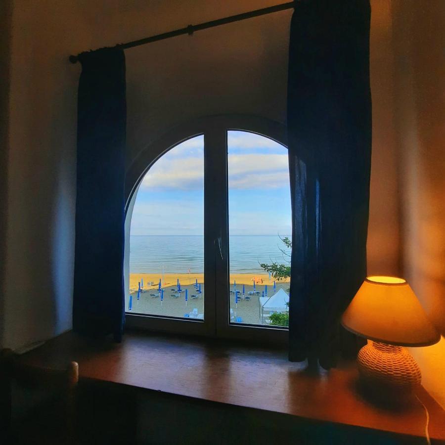 Casa Vacanze Elianto Anzio Ngoại thất bức ảnh
