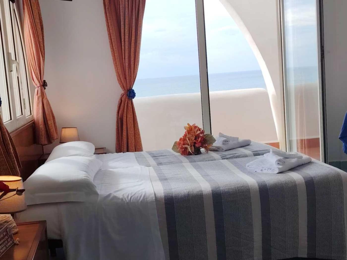 Casa Vacanze Elianto Anzio Ngoại thất bức ảnh